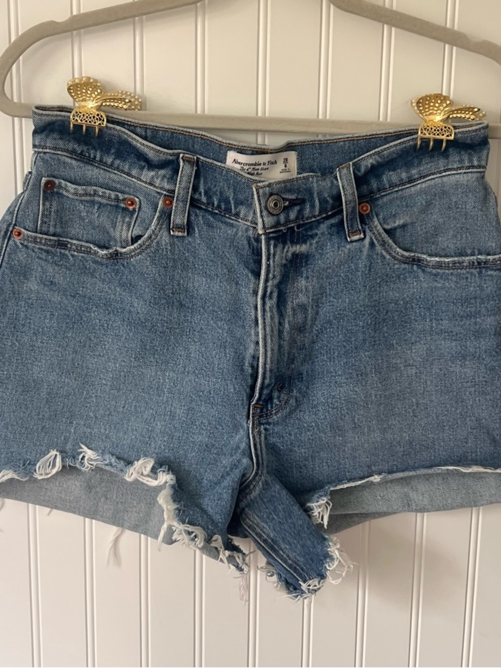 Abercrombie & Fitch Women’s Curve Love 4” Mom Short High Rise